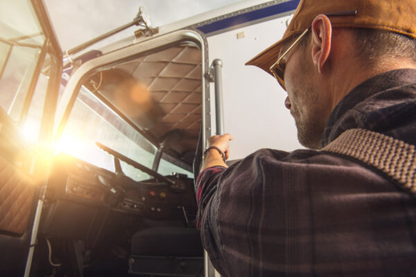 Logitrack. ¿Qué hacer si me roban un camión? – Acciones cruciales para enfrentar un robo en carretera